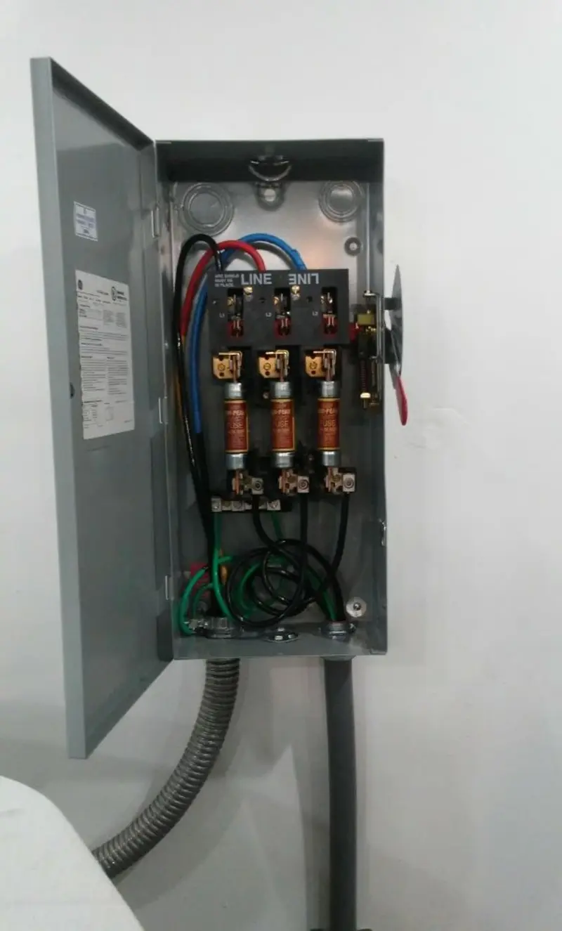 Three-phase disconnect switch installed for Electrical Wiring & Rewiring in Thompson
